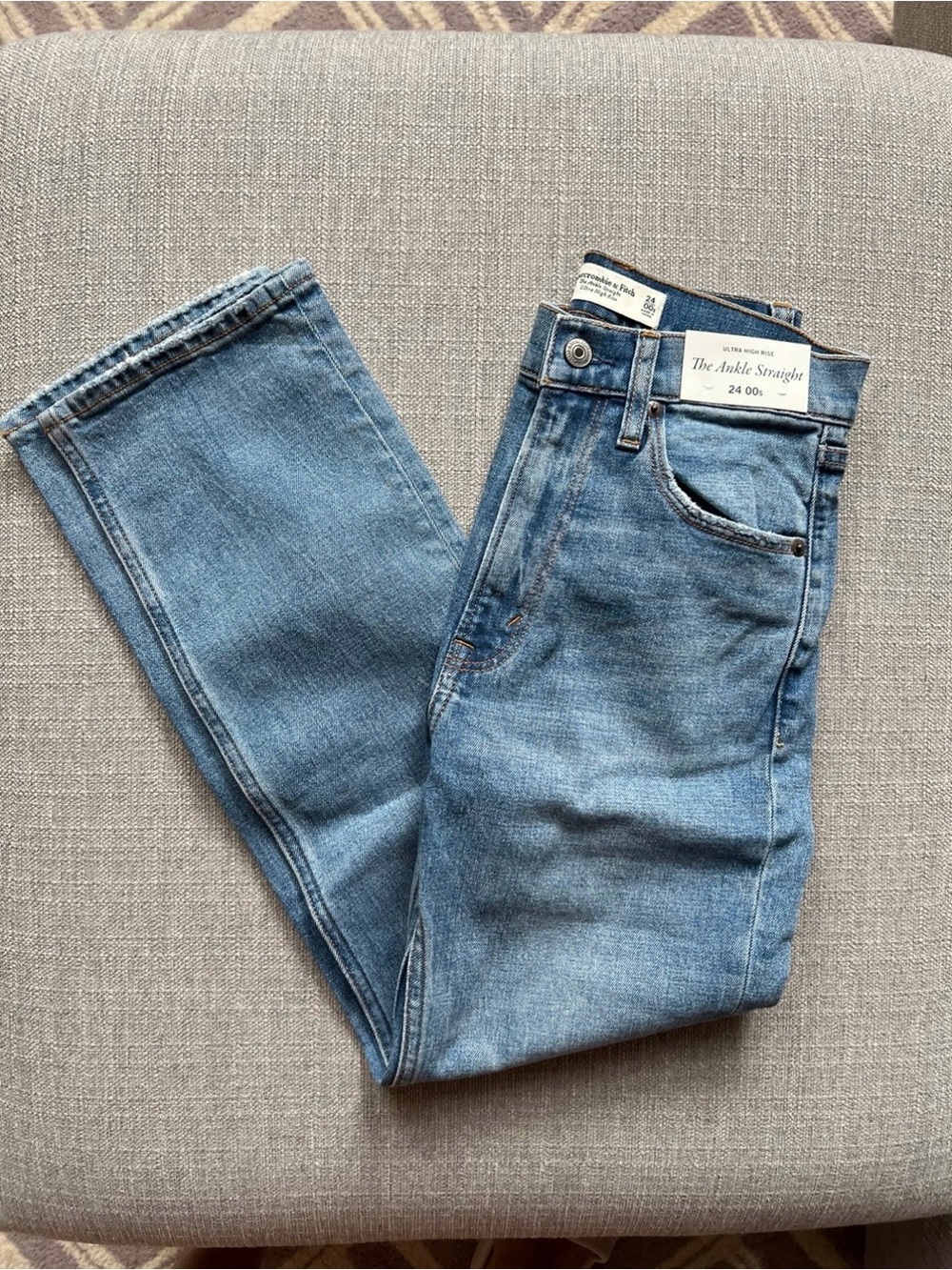 Abercrombie & Fitch “The Ankle Straight” Jean, Size 24S